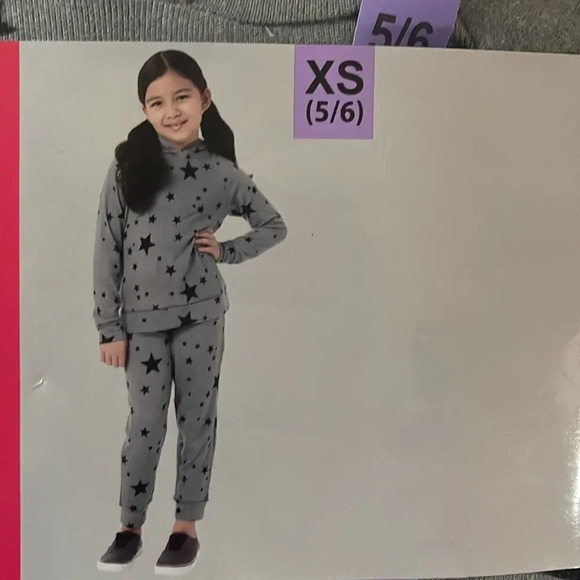 32 Degrees Youth 2-piece Set Gray with Stars in 5/6 only - Picture 1 of 5